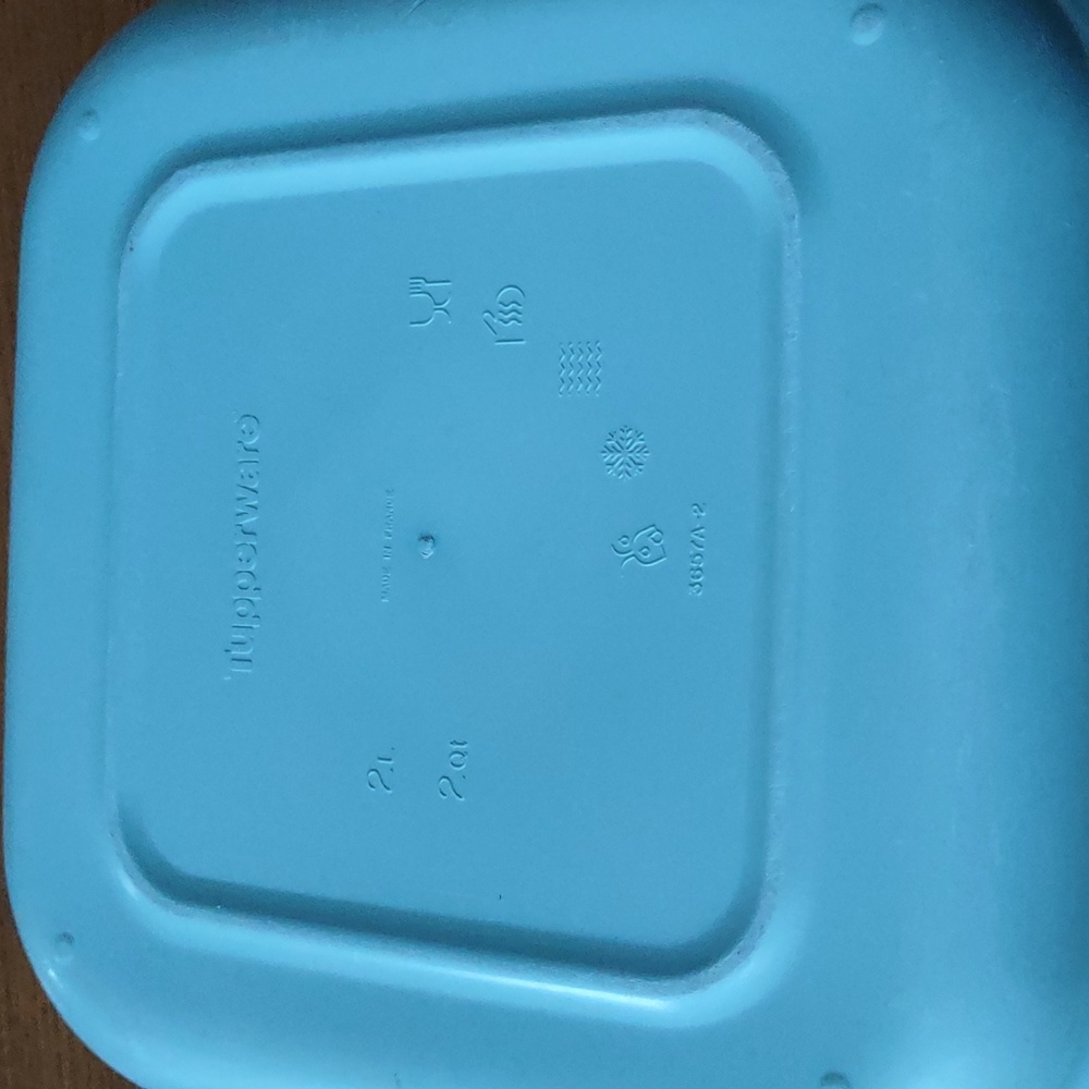Tupperware 2qt oven safe dish
